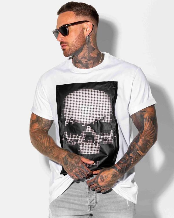 sainte pixel skull tshirt image